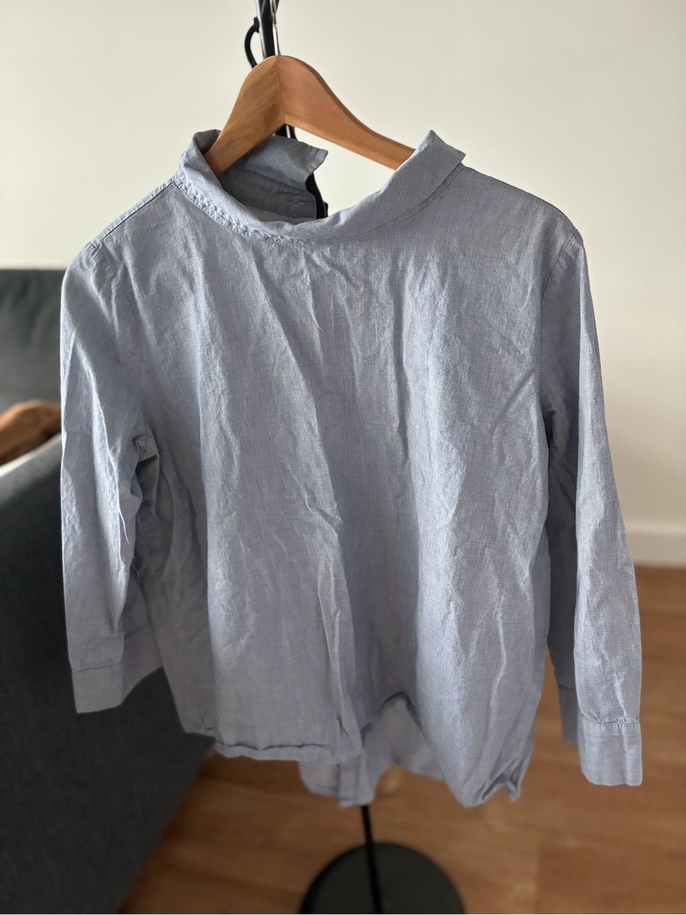 Classic Light Blue Women's Button-Down Shirt - Relaxed Long Sleeve